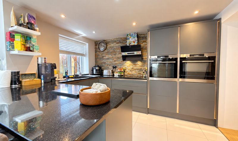 Hall Lane, Simonswood, L33 photo 5
